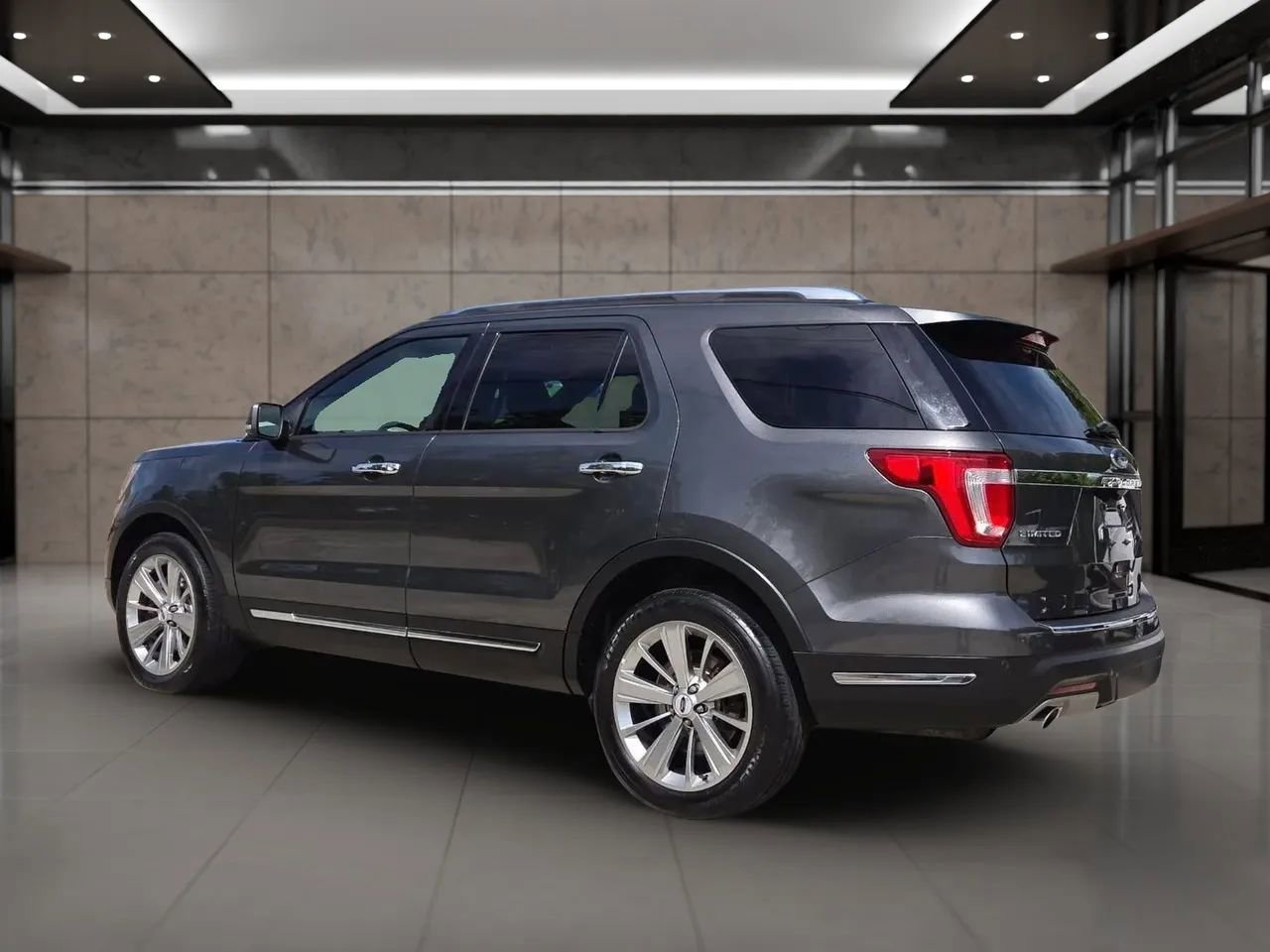 Used 2019 Ford Explorer Limited w/ Class III Trailer Tow Package AWD/4WD image 8