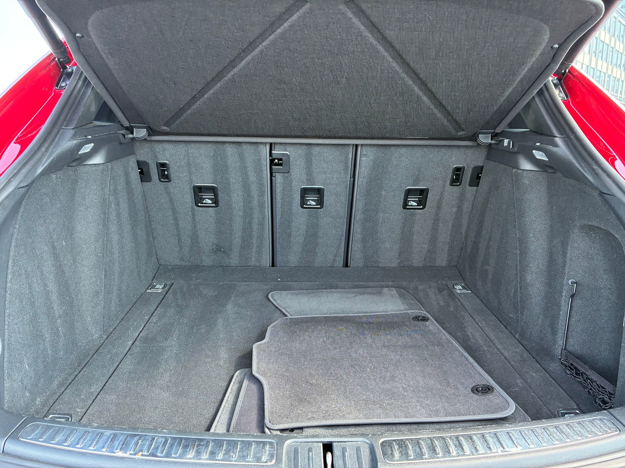 Certified 2023 Porsche Macan S image 25