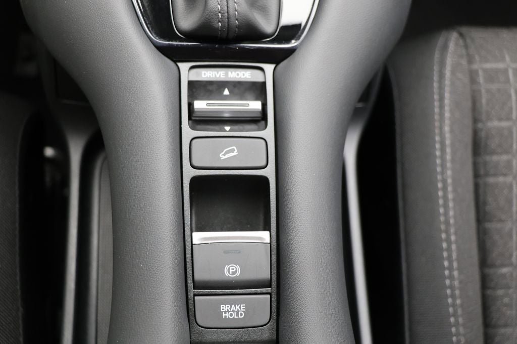 Used 2025 Honda HR-V LX image 24