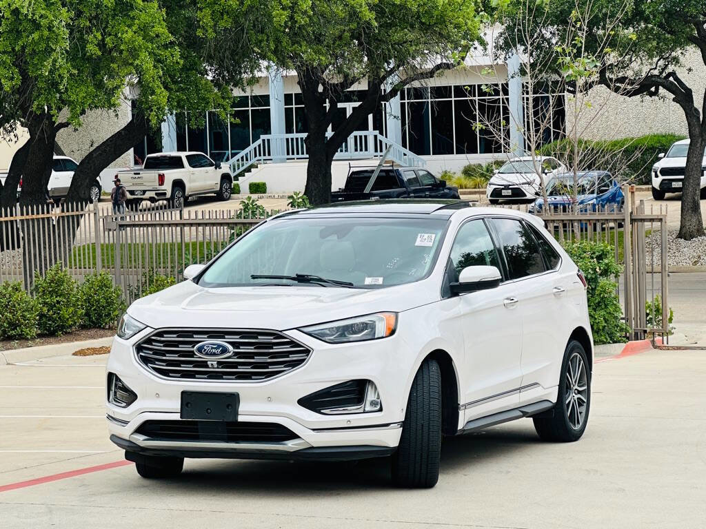 Used 2019 Ford Edge Titanium w/ Equipment Group 301A FWD image 3