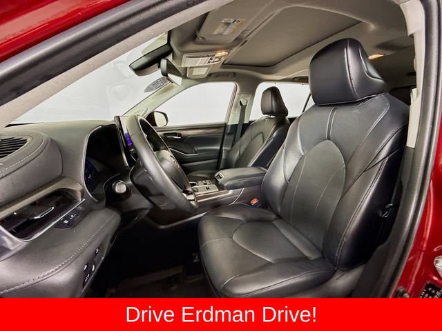 Used 2023 Toyota Highlander Limited image 5