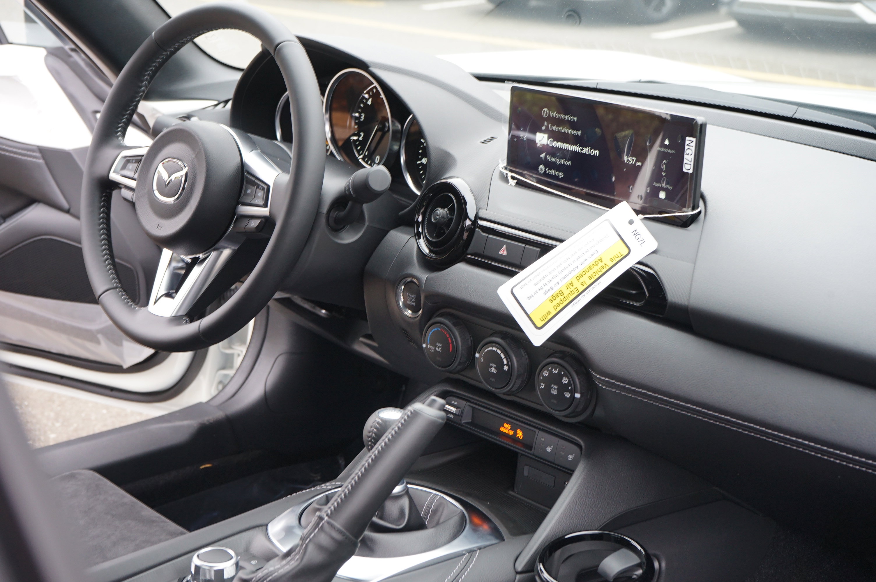 New 2025 MAZDA MX-5 Miata RF Club image 15