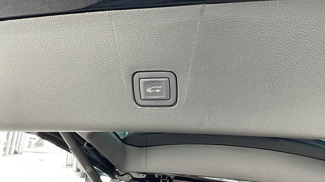 Used 2023 Chevrolet Traverse RS w/ LPO, Cargo Package image 34