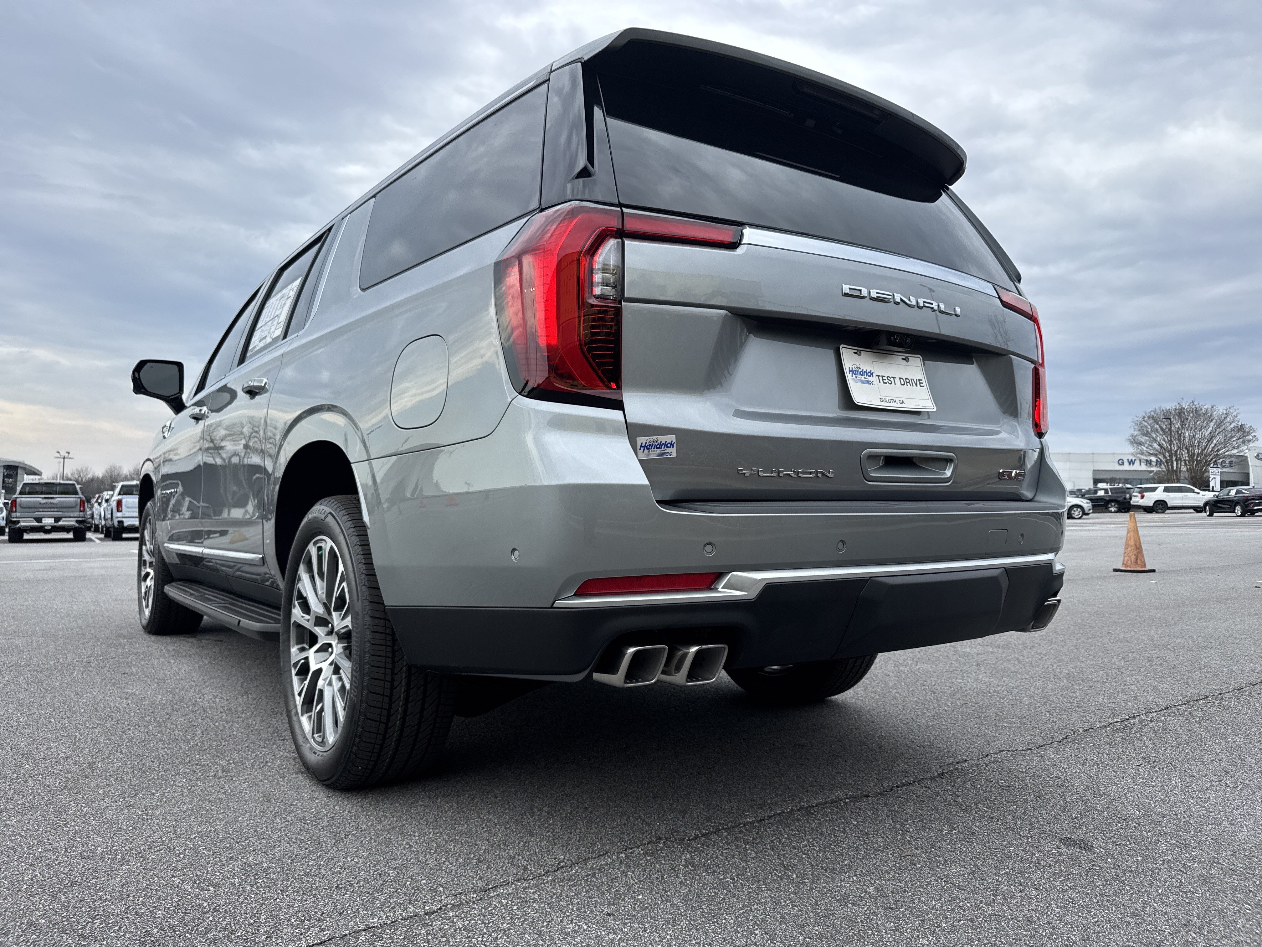 New 2026 GMC Yukon XL Denali w/ Advanced Technology Package AWD/4WD image 8