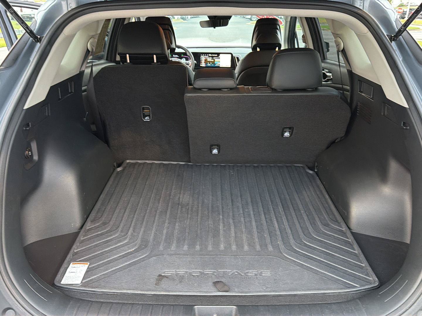 Used 2023 Kia Sportage EX FWD image 32