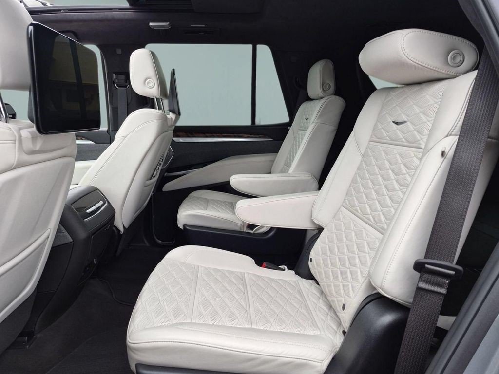 Certified 2025 Cadillac Escalade Sport Platinum AWD/4WD image 23