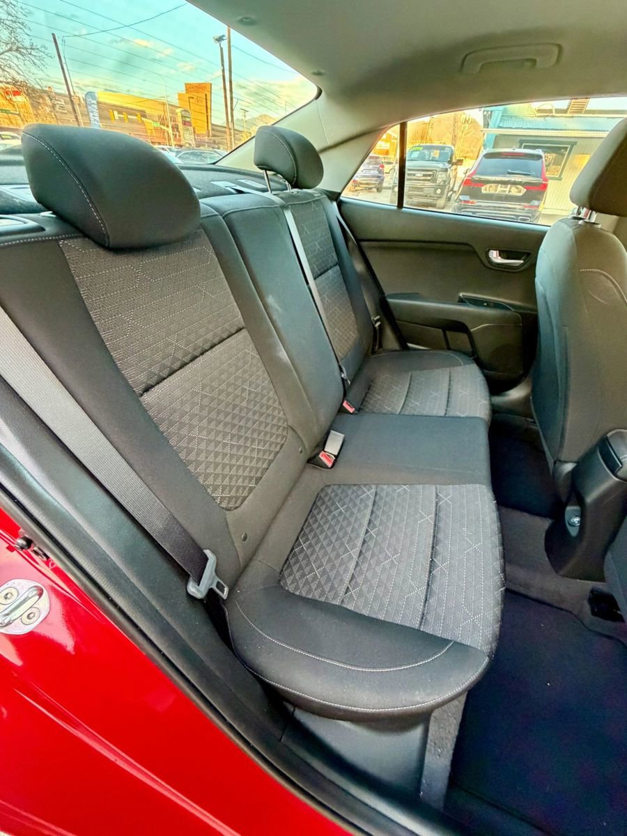 Used 2022 Kia Rio S image 17