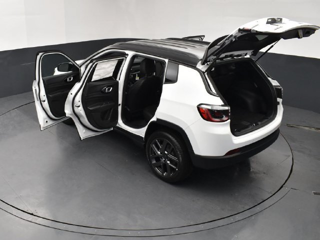New 2026 Jeep Compass Limited AWD/4WD image 28