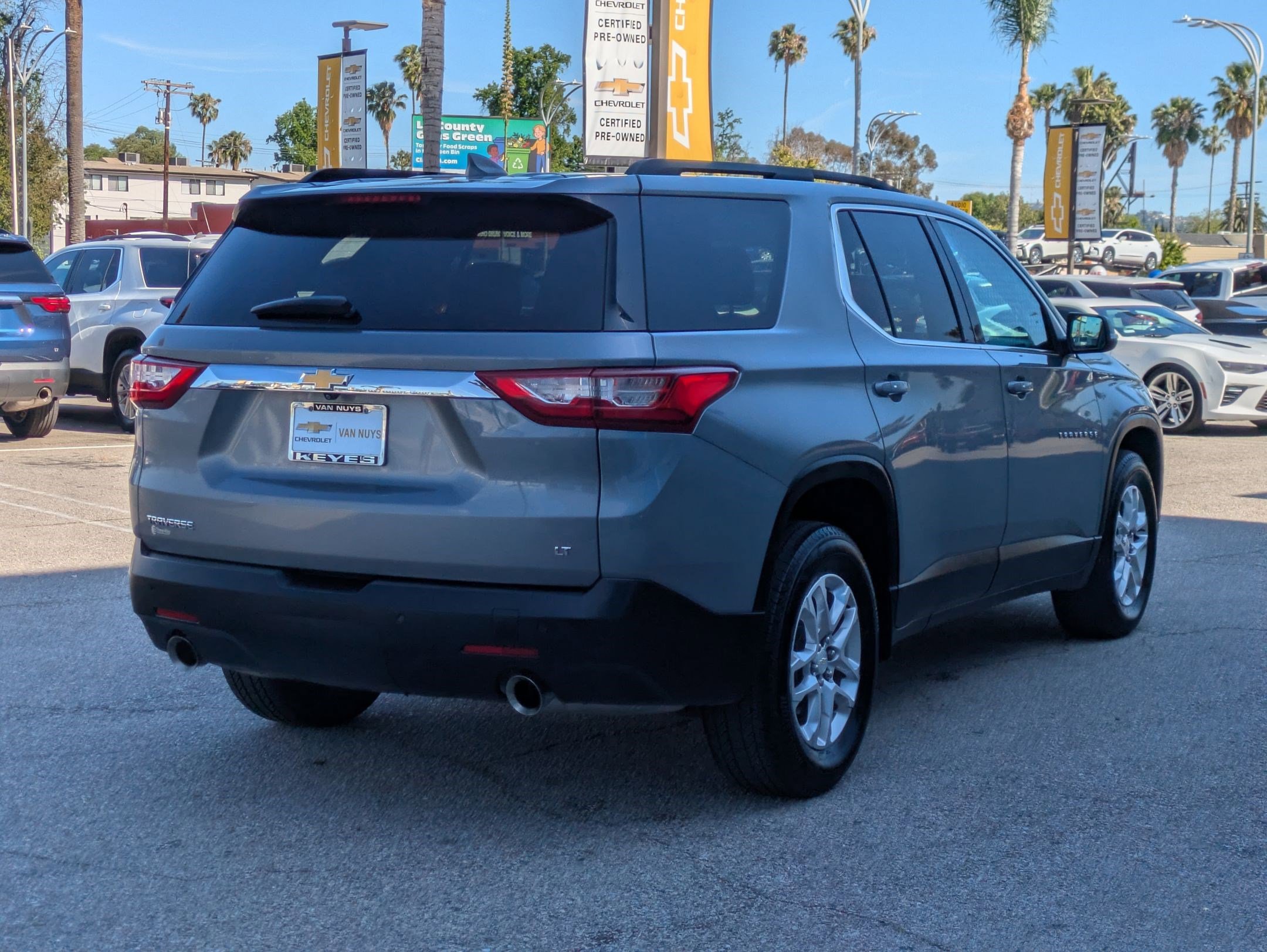 Used 2021 Chevrolet Traverse LT FWD image 5