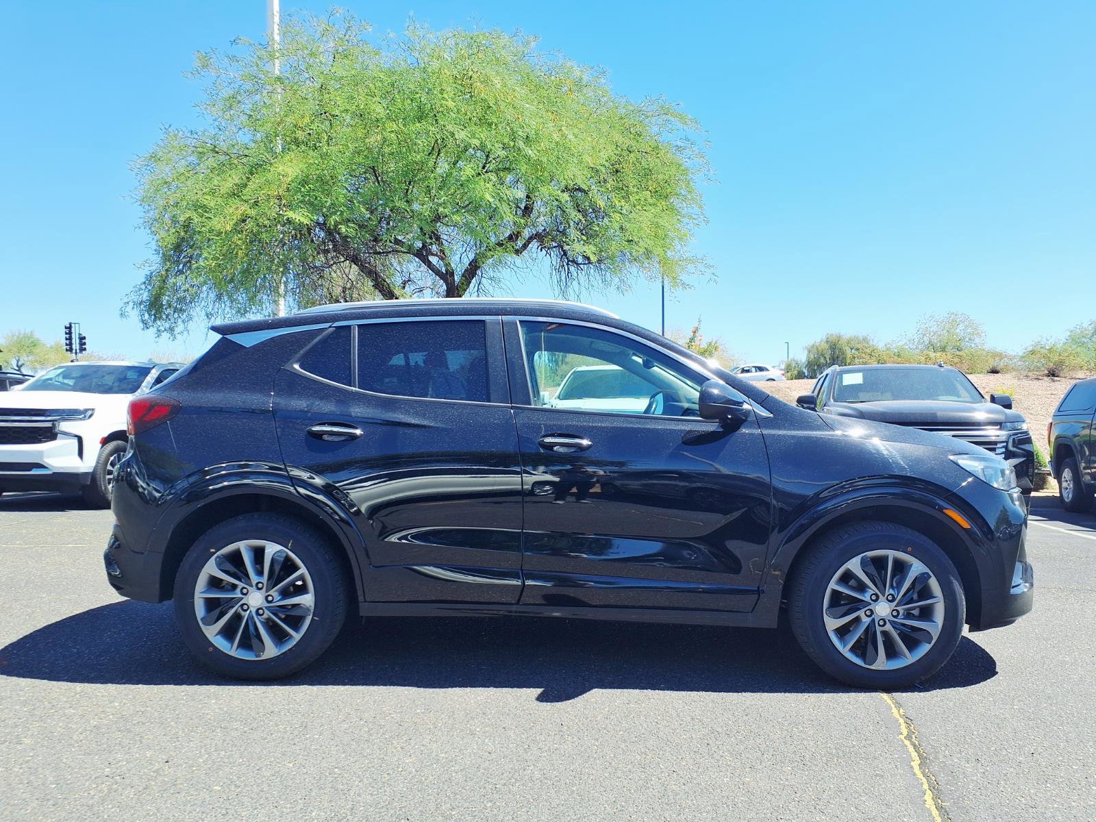 Used 2022 Buick Encore GX Select w/ Sport Touring Package AWD/4WD image 4