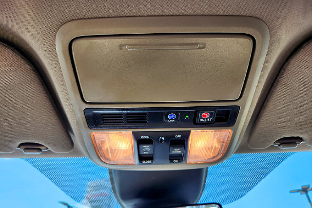 Used 2023 Honda Odyssey Elite image 17