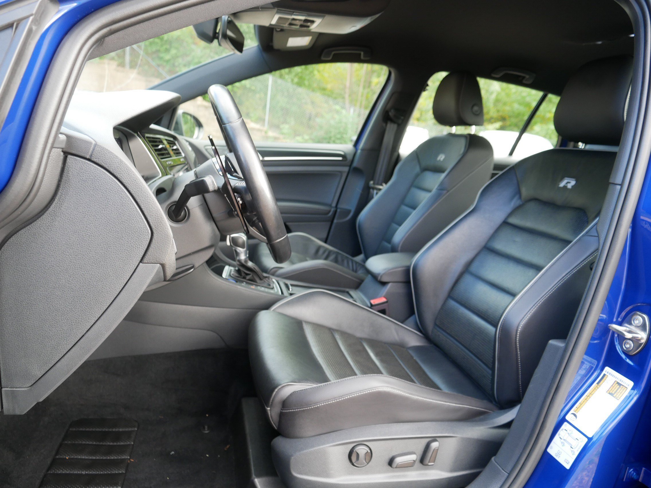 Used 2019 Volkswagen Golf R 4-Door AWD/4WD image 36