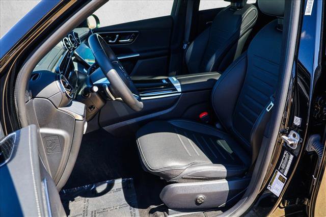 Used 2023 Mercedes-Benz GLC 300 4MATIC image 12