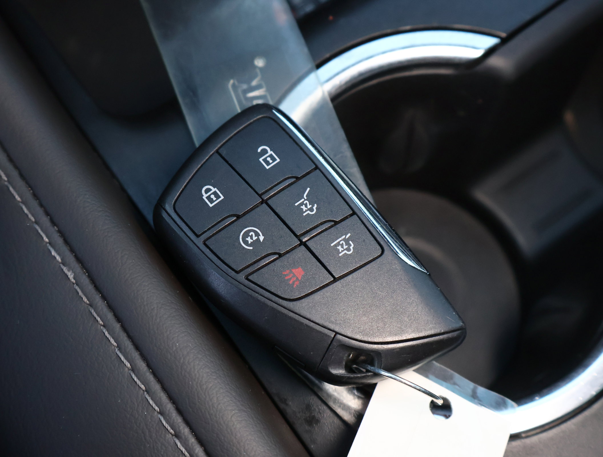 Used 2023 GMC Yukon SLT w/ SLT Premium Package image 31