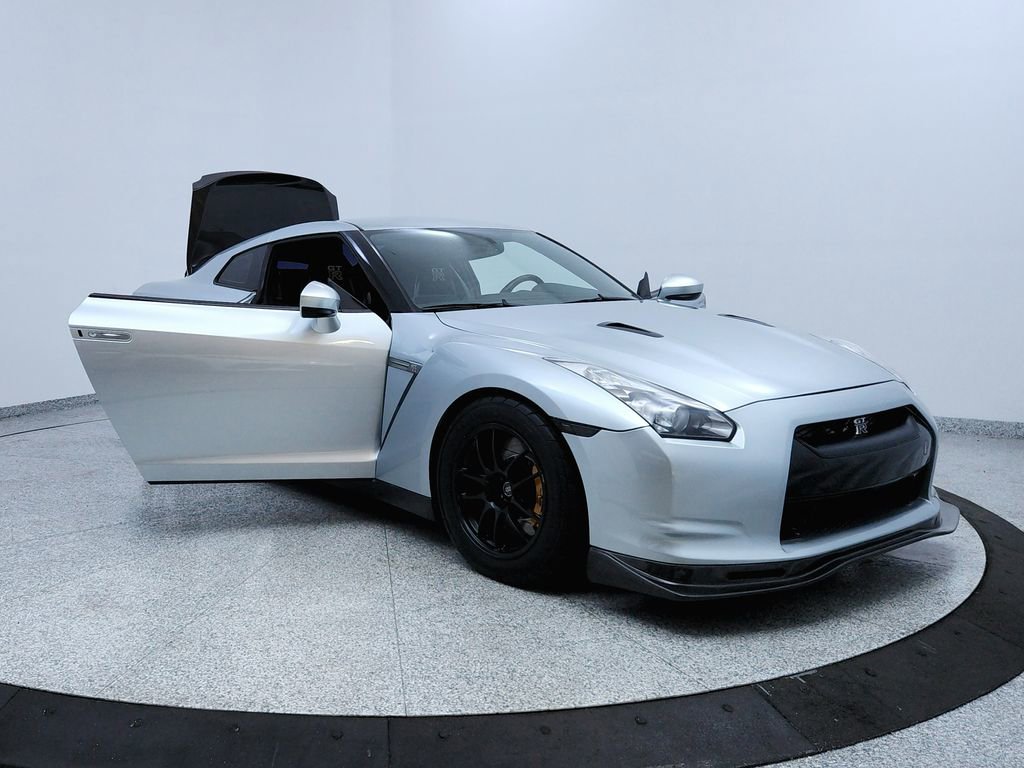 Used 2010 Nissan GT-R Premium AWD/4WD image 12