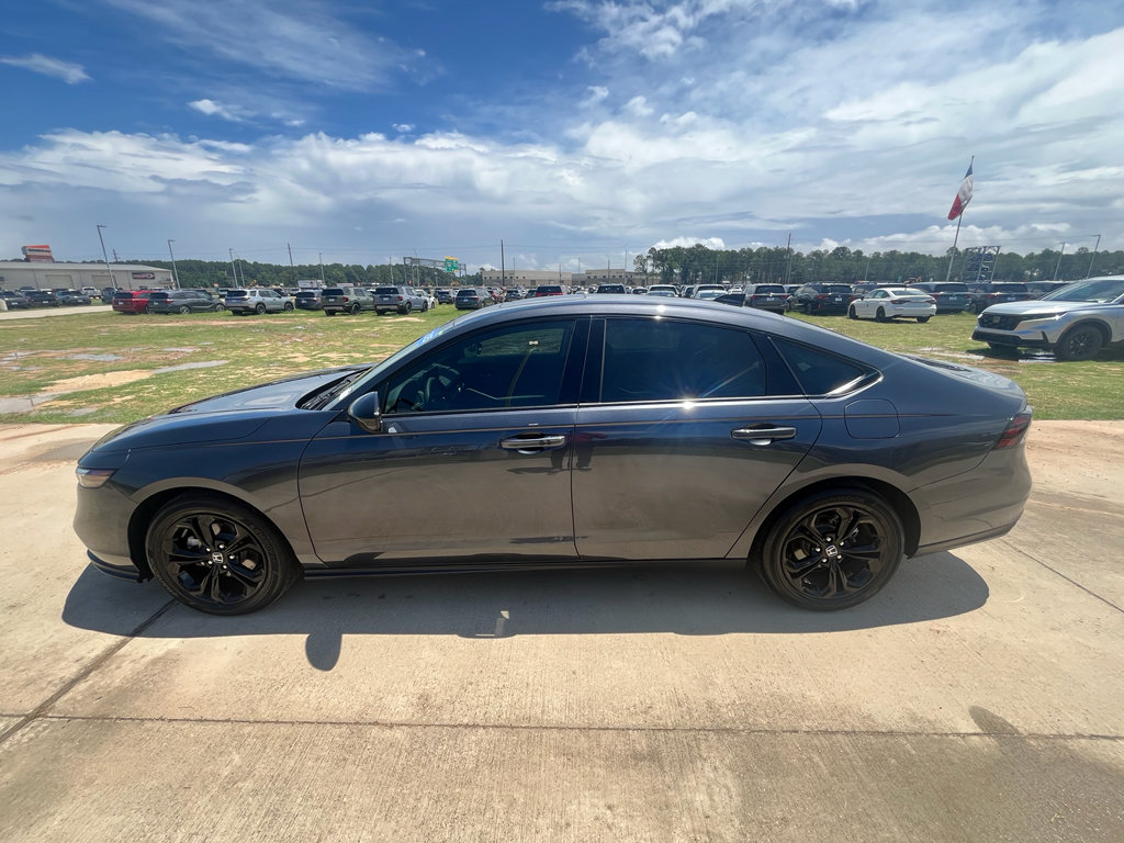 Certified 2025 Honda Accord SE image 5
