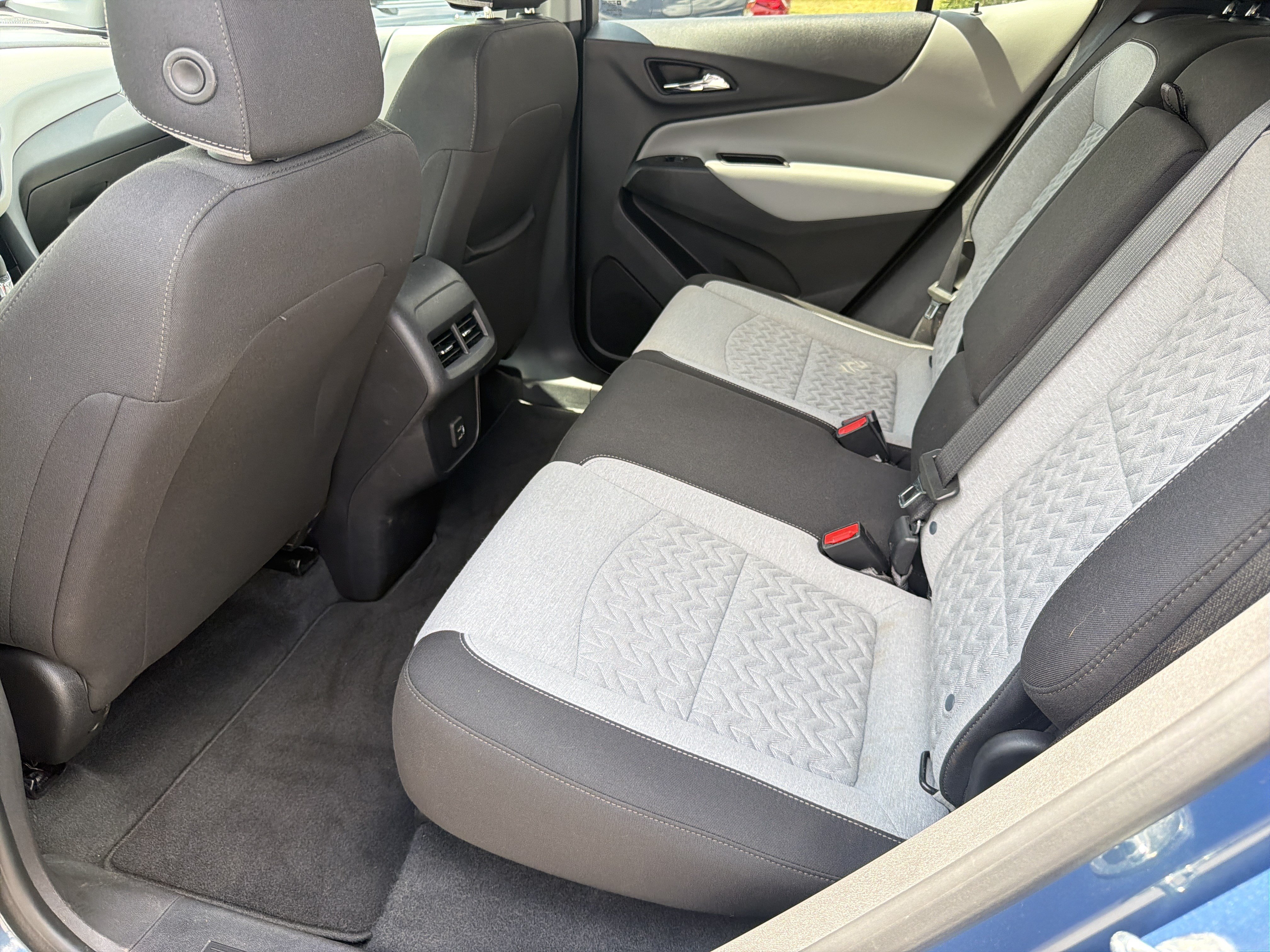 Used 2024 Chevrolet Equinox LS w/ LS Convenience Package FWD image 31