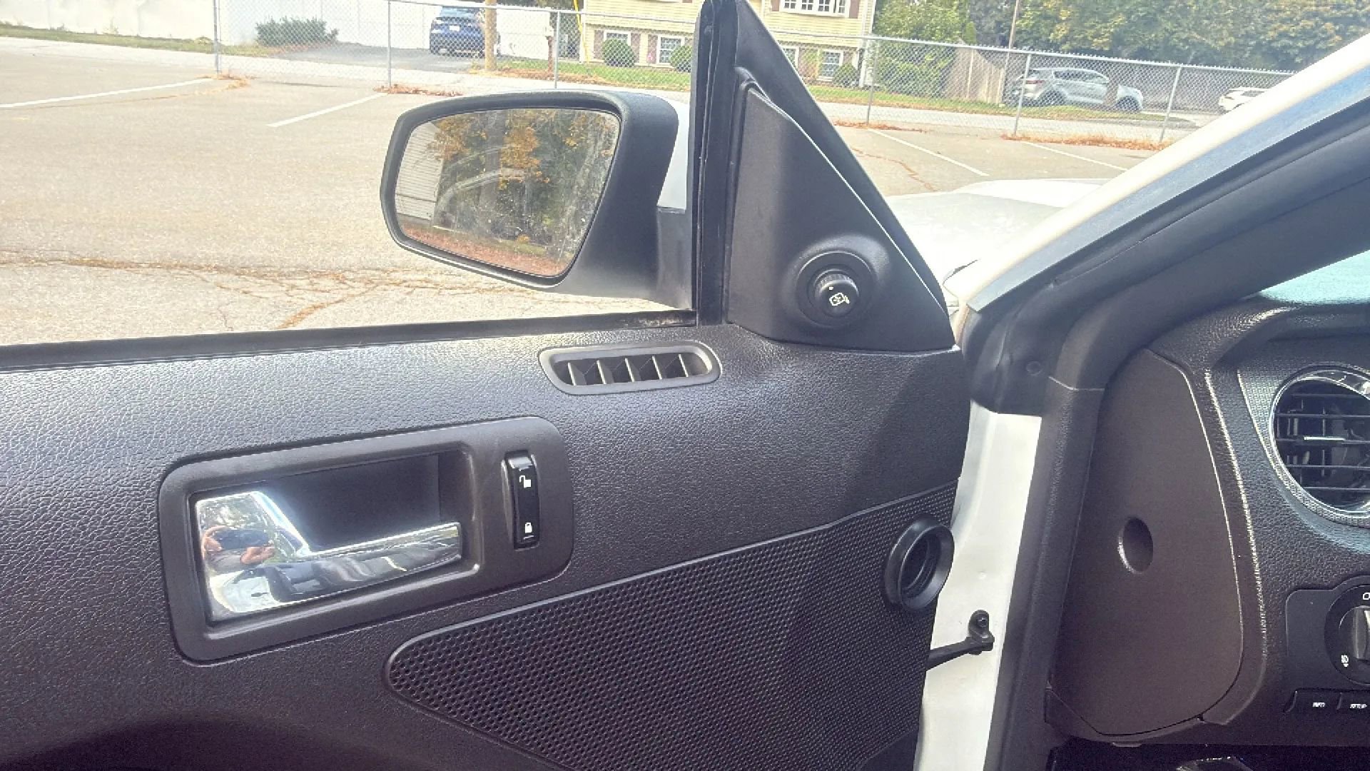 Used 2010 Ford Mustang GT Premium image 15