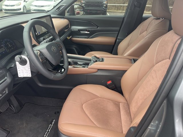 Used 2026 Toyota Grand Highlander AWD Hybrid image 11