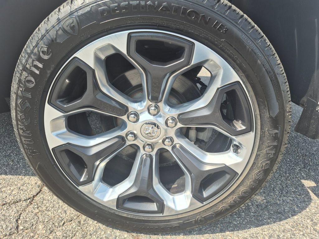 Used 2023 RAM 1500 Limited AWD/4WD image 9