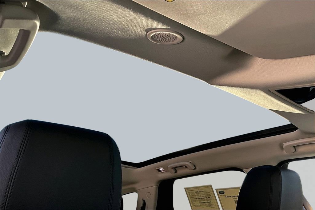 Certified 2024 Land Rover Discovery Sport S image 25