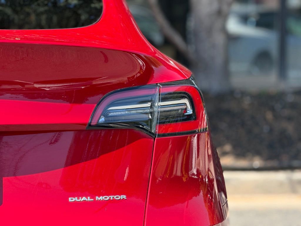 Used 2021 Tesla Model Y Long Range AWD/4WD image 16