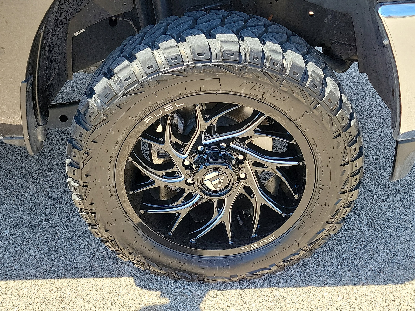 Used 2024 RAM 3500 Tradesman w/ Chrome Appearance Group image 7