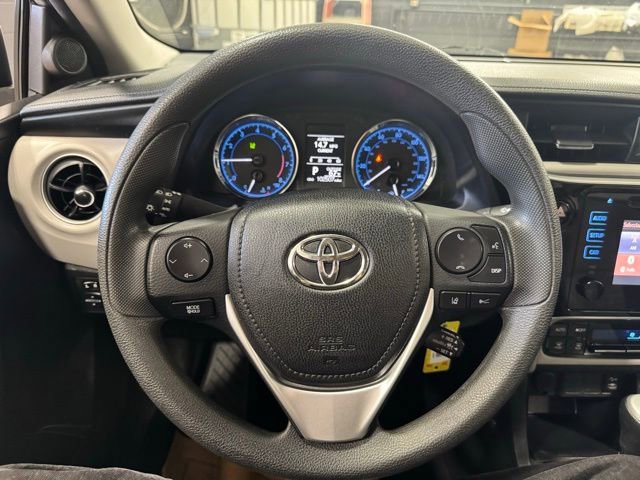 Used 2017 Toyota Corolla LE image 16