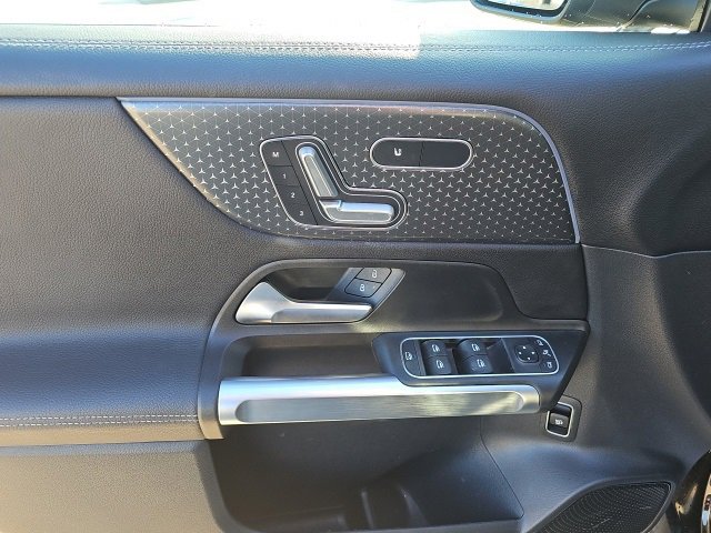 Certified 2025 Mercedes-Benz GLB 250 4MATIC image 13