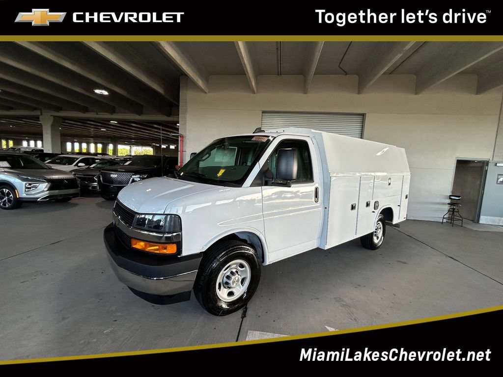 New 2026 Chevrolet Express 3500 w/ Power Convenience Package
