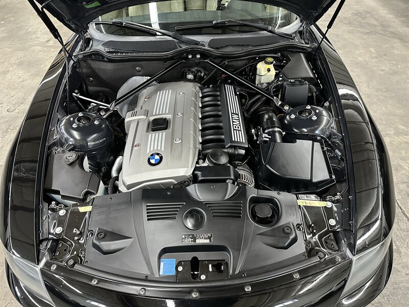 Used 2006 BMW Z4 3.0i RWD image 11
