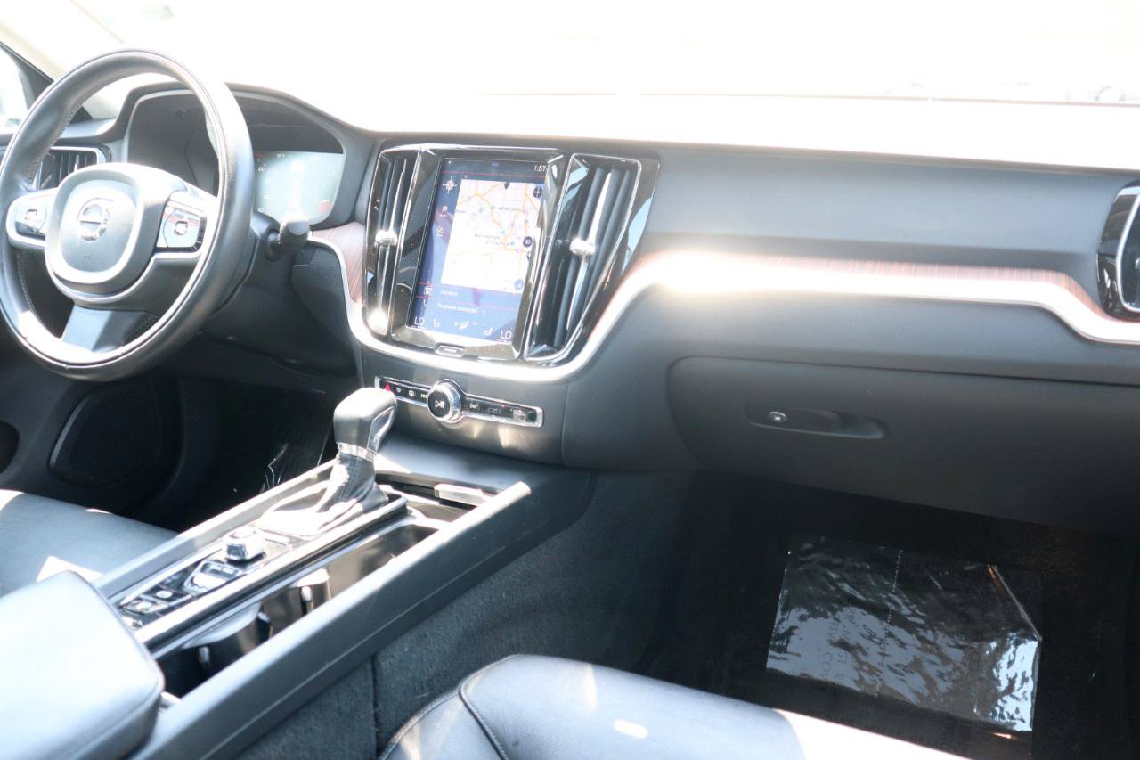 Used 2019 Volvo S60 T5 Momentum w/ Multimedia Package FWD image 11