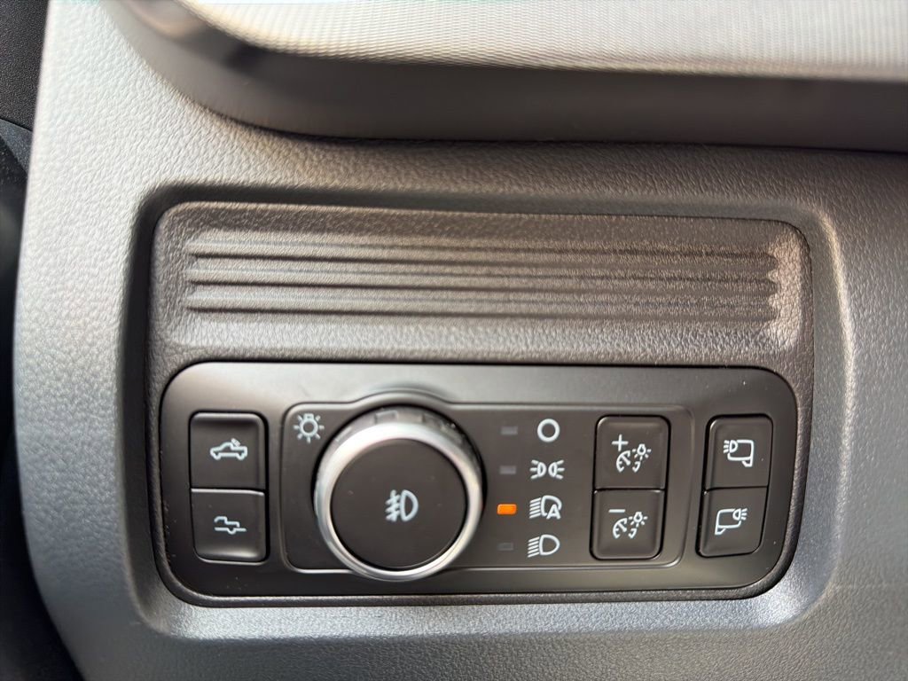 New 2026 Ford F250 Platinum w/ FX4 Off-Road Package image 43