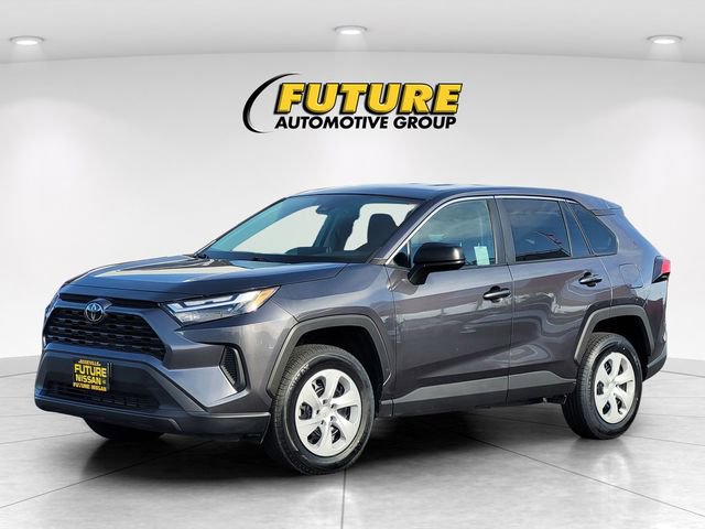 Used 2024 Toyota RAV4 LE image 5