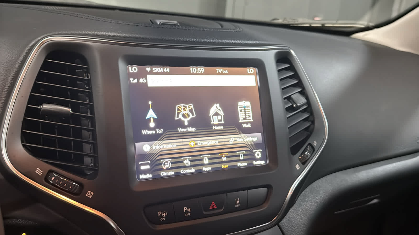 Certified 2023 Jeep Cherokee Altitude Lux w/ Mopar Interior Package AWD/4WD image 16