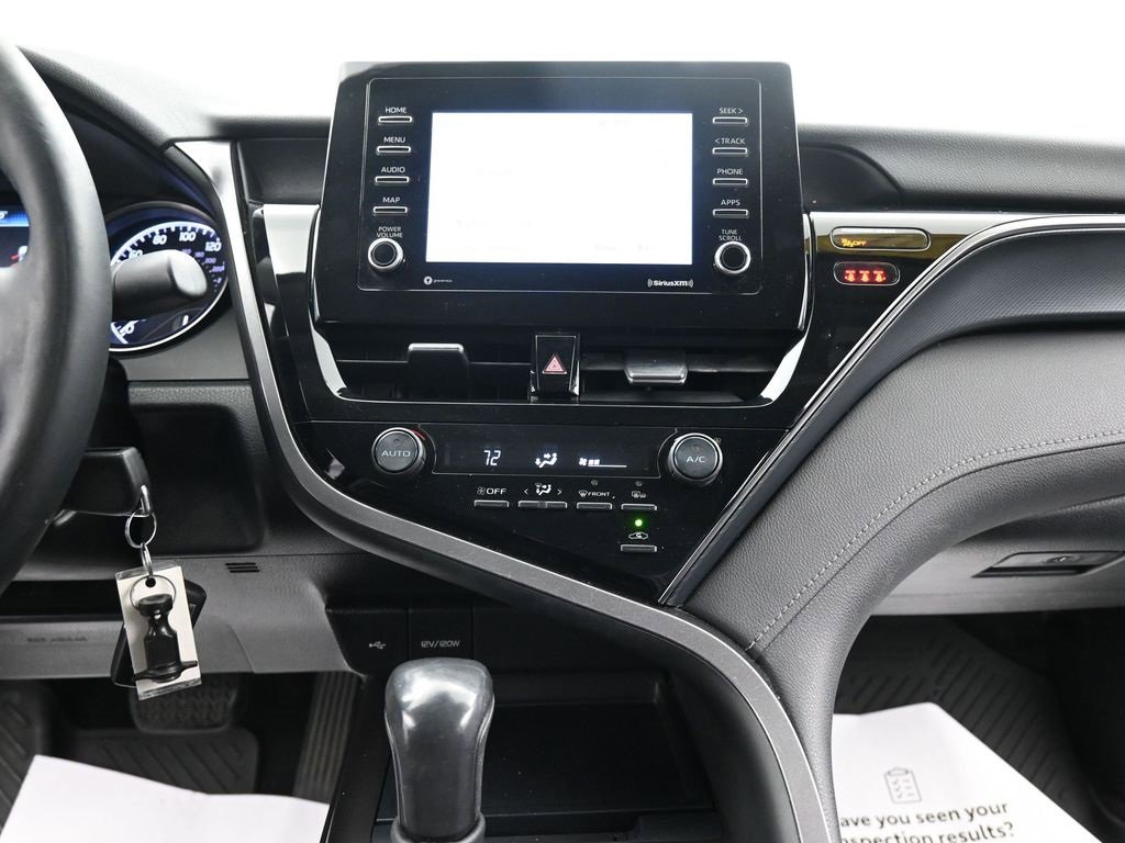 Used 2021 Toyota Camry SE image 21