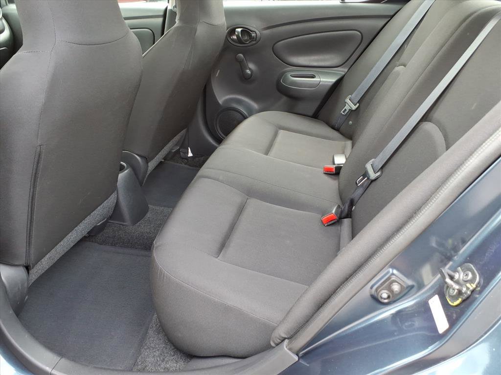 Used 2016 Nissan Versa S FWD image 11
