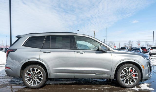 Used 2025 Cadillac XT6 Sport image 5
