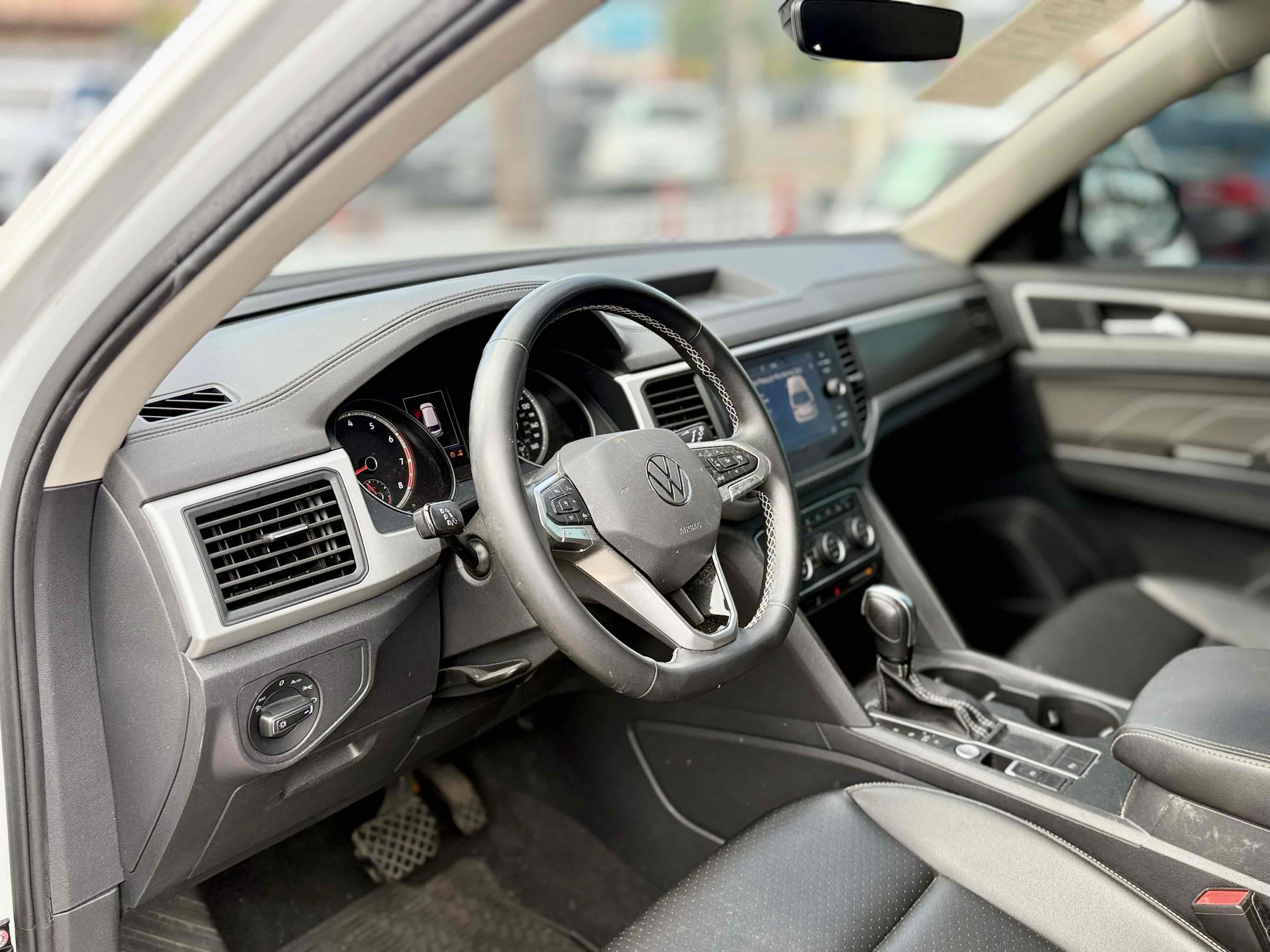 Used 2021 Volkswagen Atlas SE w/ Panoramic Sunroof Package FWD image 21