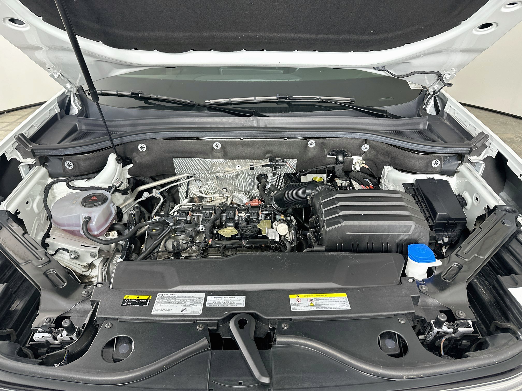 Used 2025 Volkswagen Atlas SE AWD/4WD image 34
