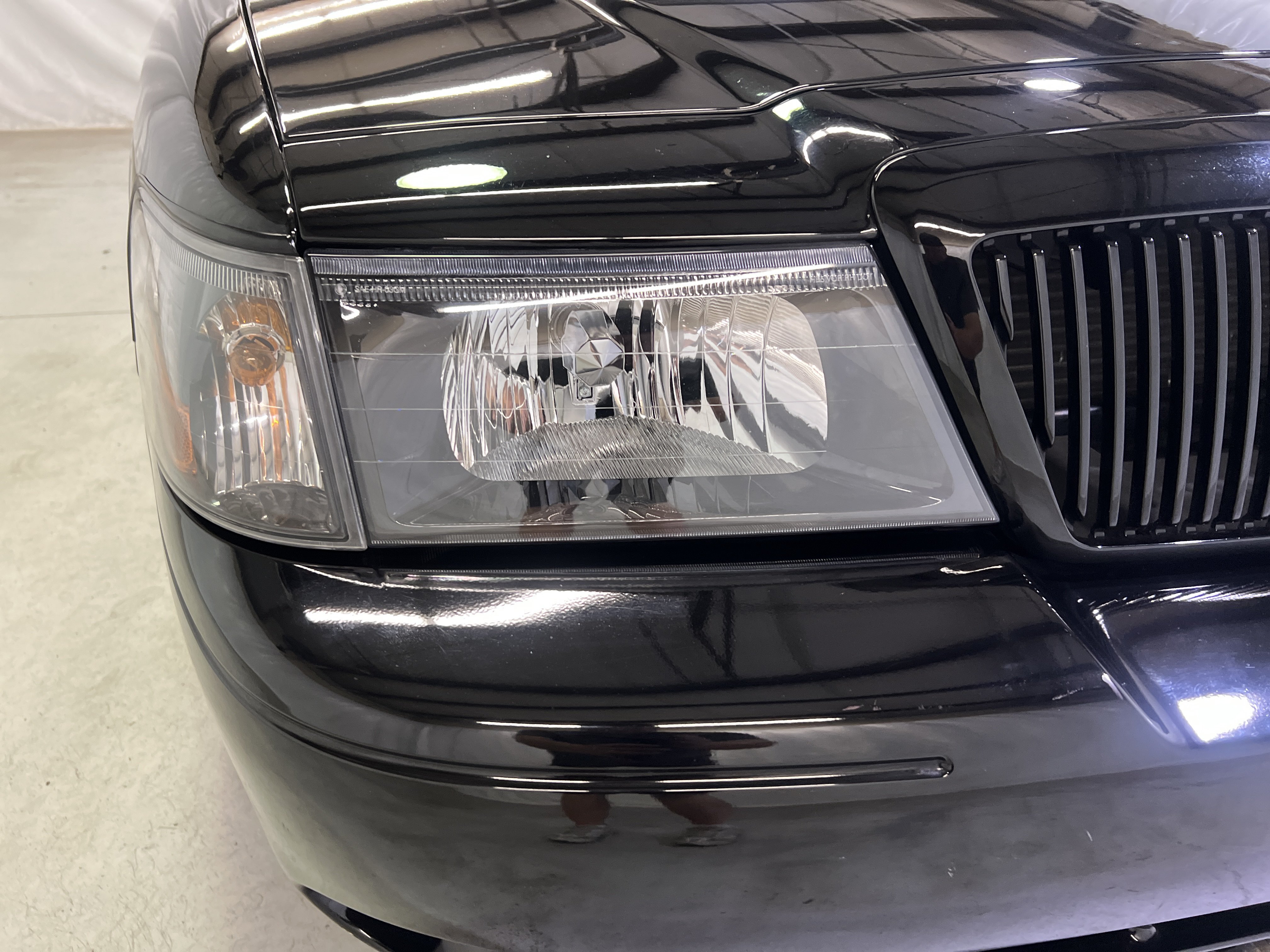 Used 2004 Mercury Marauder RWD image 5