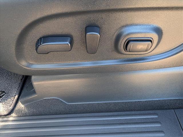 Used 2021 Nissan Titan SV w/ SV Convenience Package AWD/4WD image 26
