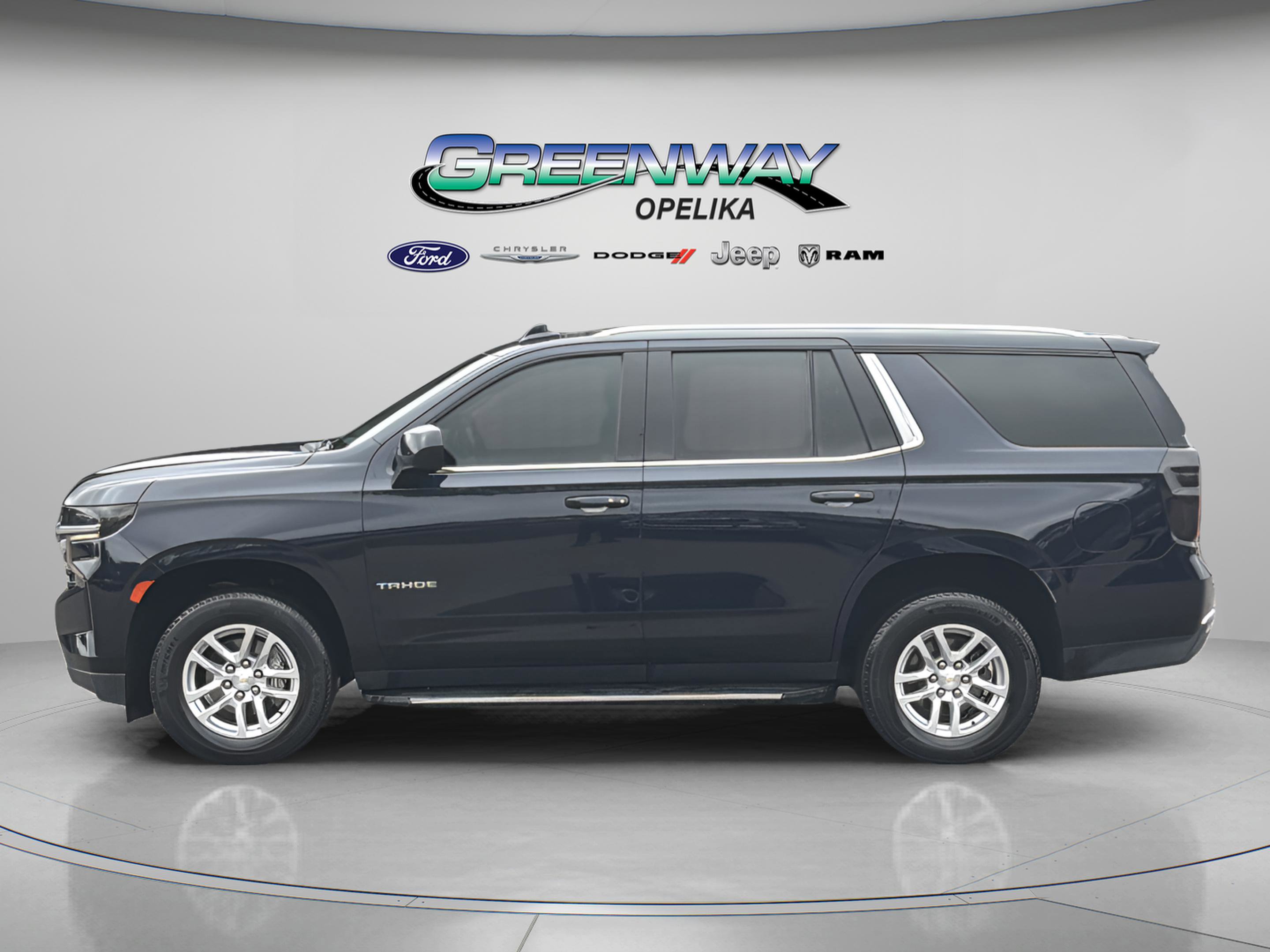 Used 2021 Chevrolet Tahoe LS w/ Driver Alert Package AWD/4WD image 4