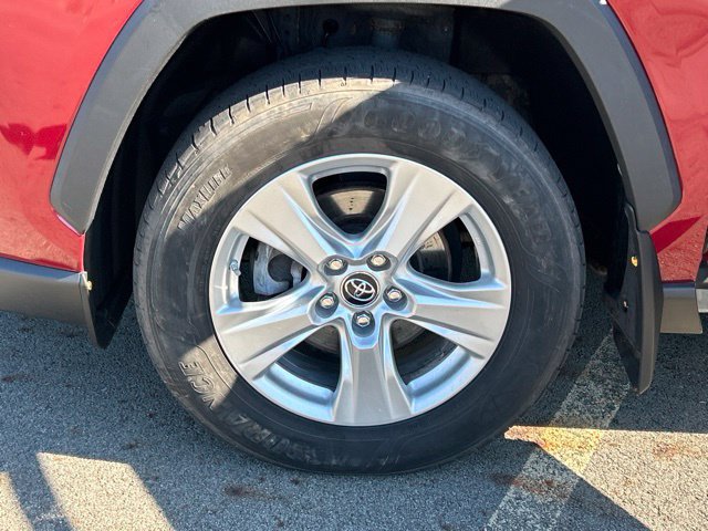 Used 2019 Toyota RAV4 XLE w/ All Weather Liner Package AWD/4WD image 16
