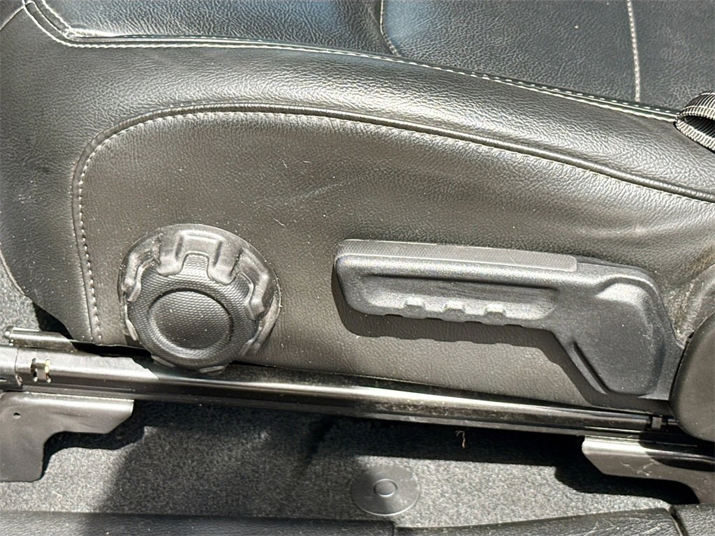 Used 2022 Jeep Wrangler Unlimited Sahara w/ Cold Weather Group image 36