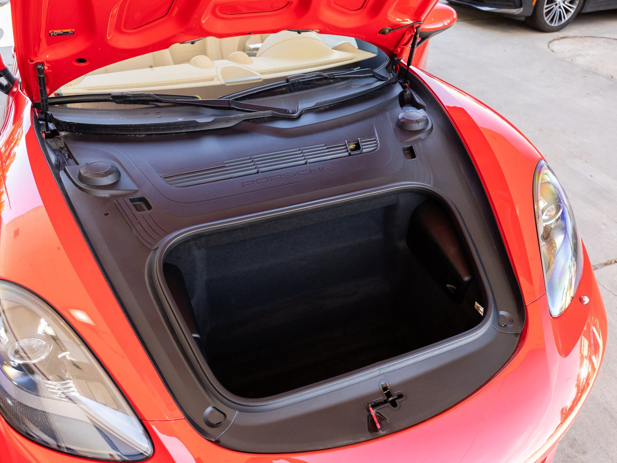 Used 2017 Porsche 718 Boxster RWD image 37