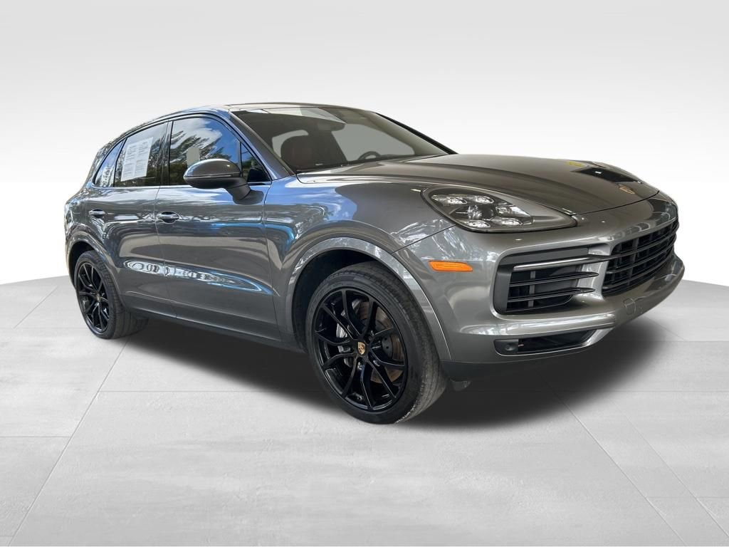Used 2022 Porsche Cayenne w/ Premium Package Plus image 2