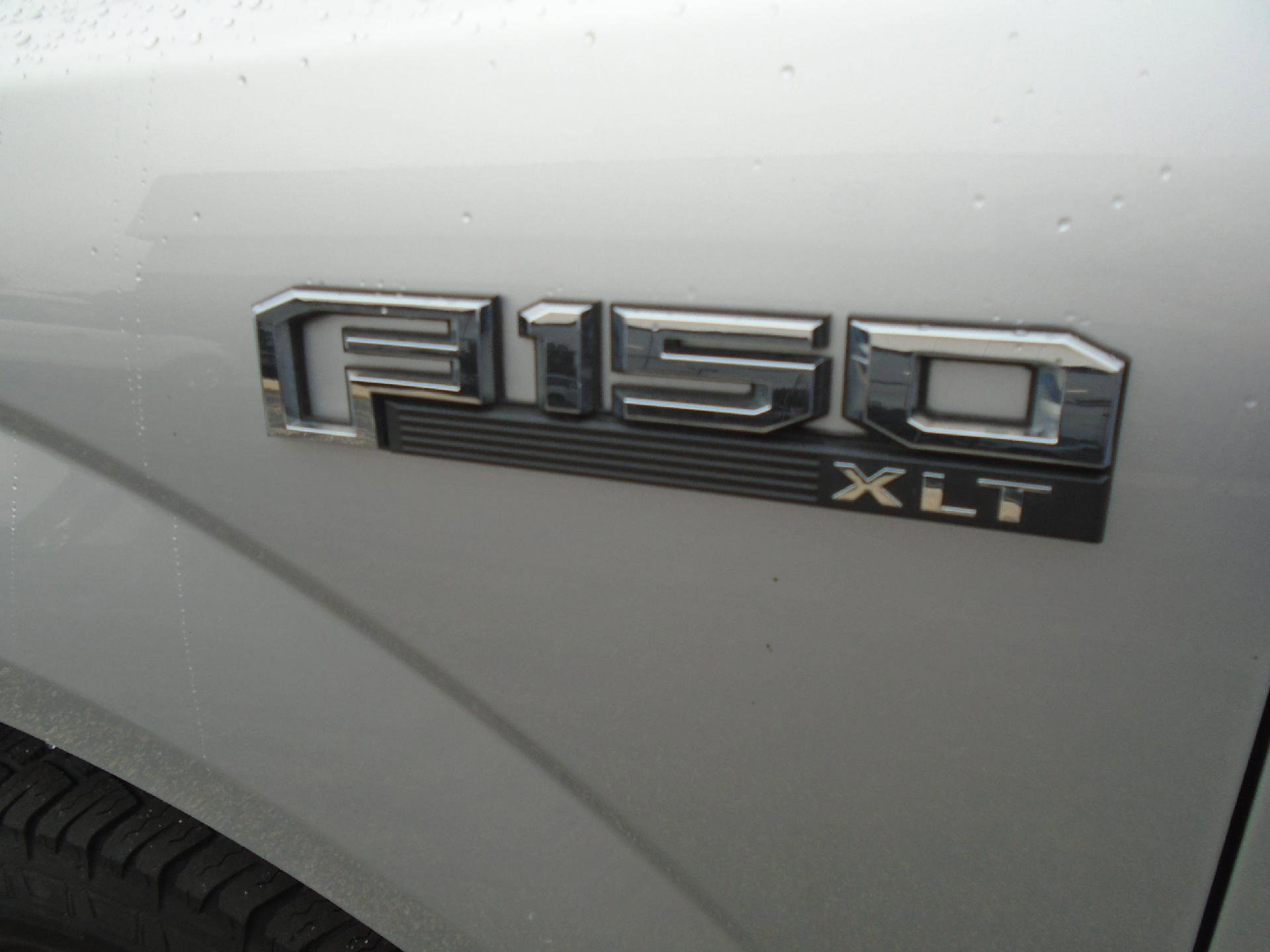 Used 2018 Ford F150 XLT w/ Trailer Tow Package image 11