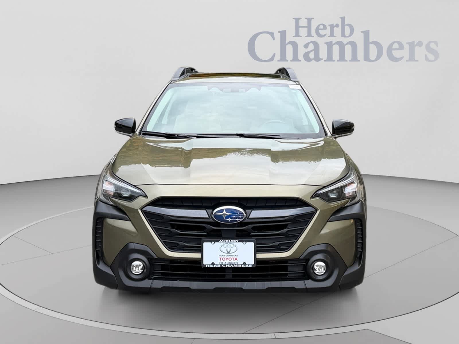 Used 2023 Subaru Outback Premium AWD/4WD image 2