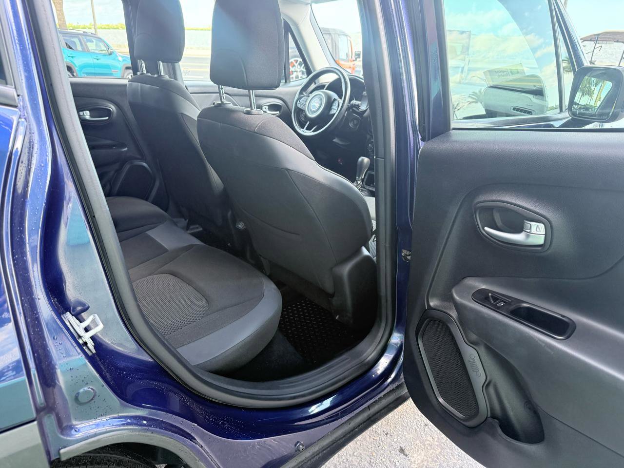 Used 2020 Jeep Renegade Altitude image 21